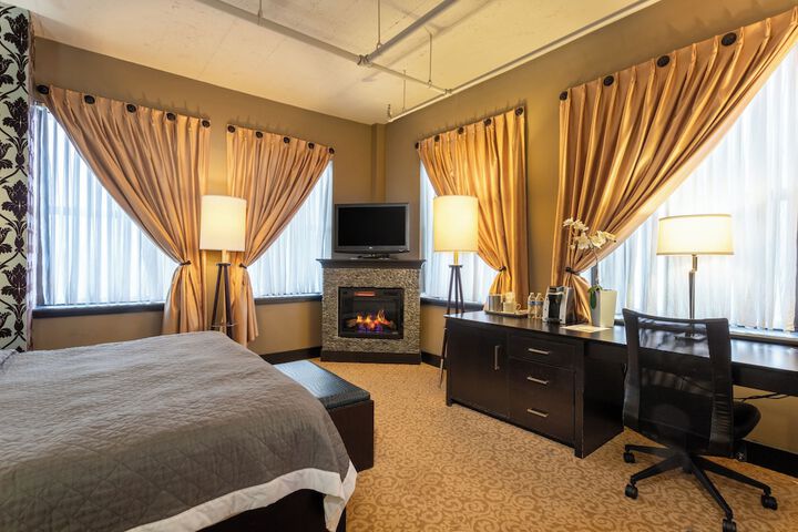 The Giacomo Niagara Falls NY an Ascend Collection Hotel