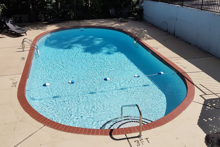 Pool 4 of 46