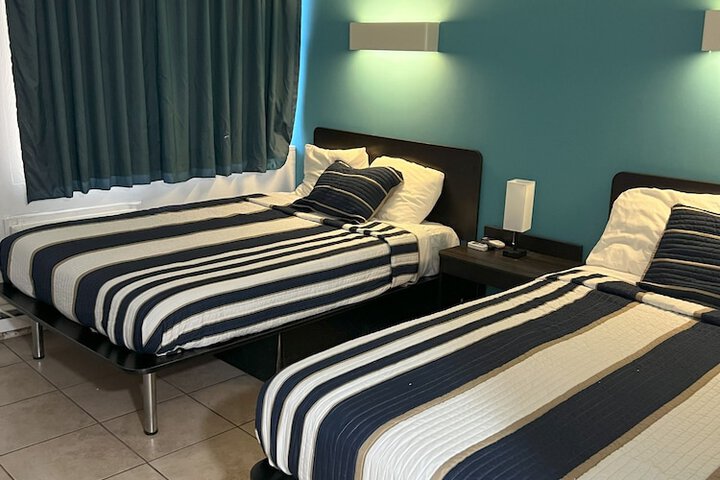 Room 21 of 38