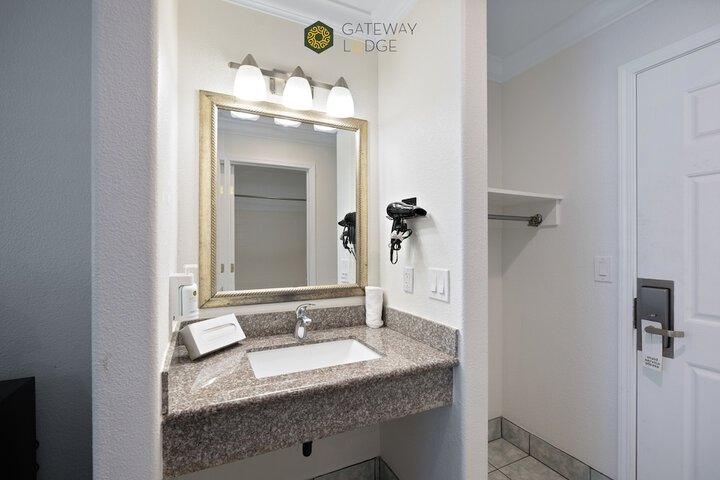 Gateway Lodge