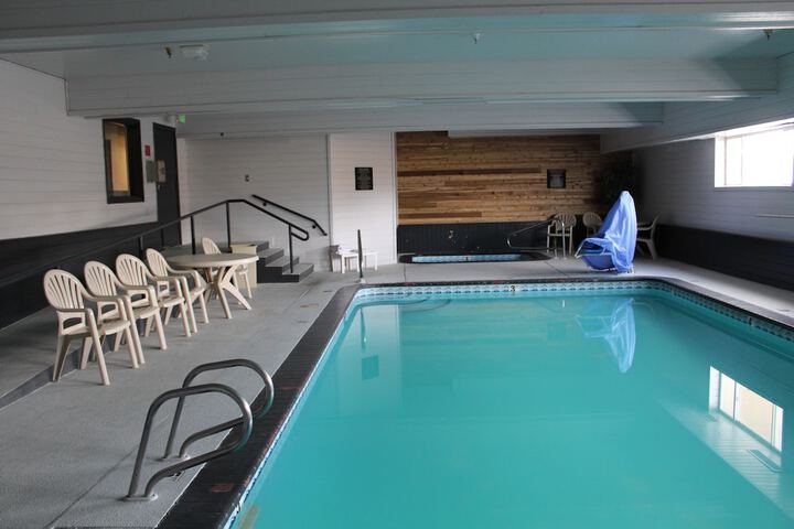 Pool 4 of 43