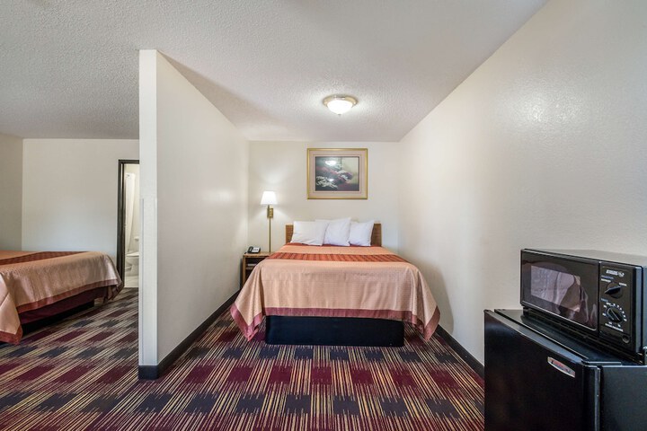 Room 43 of 76