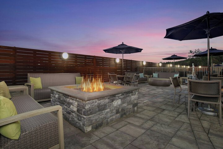 Courtyard by Marriott Atlanta Kennesaw