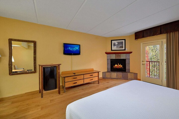 Room 21 of 32