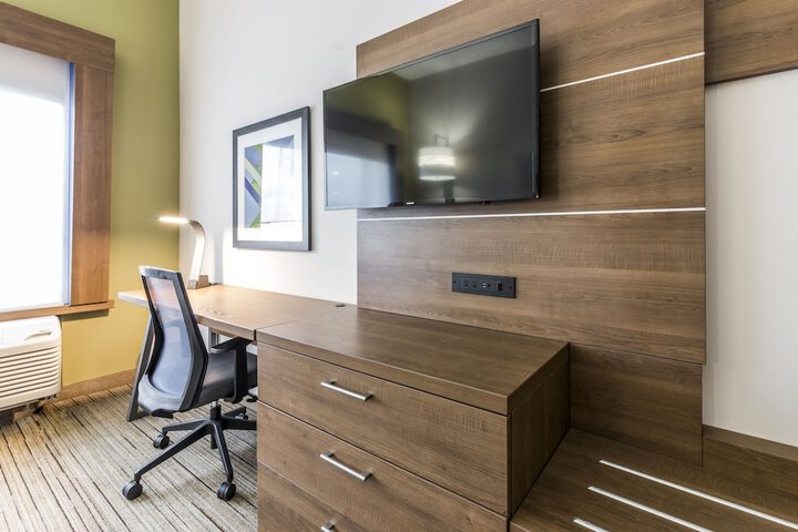 Room 41 of 58