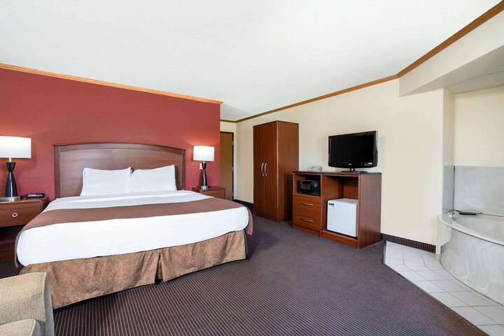 Room 19 of 25