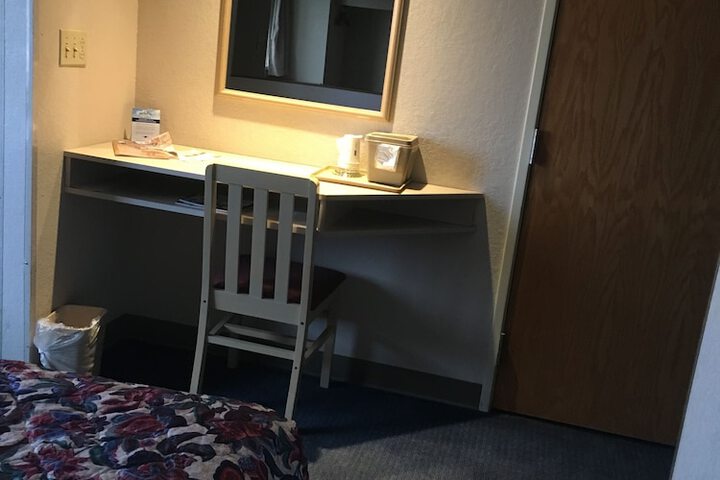Room 27 of 53