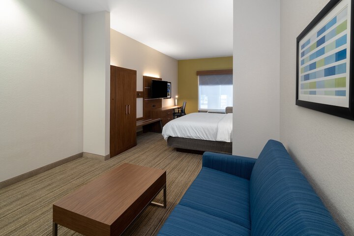 Room 15 of 44