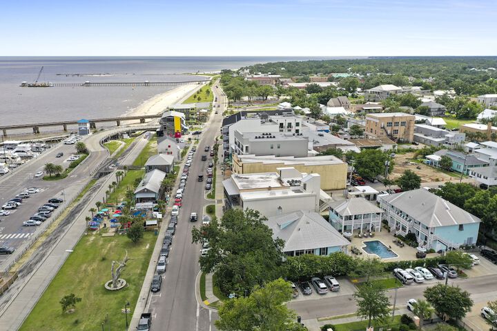 Bay Town Inn