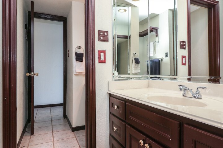 Room 20 of 43