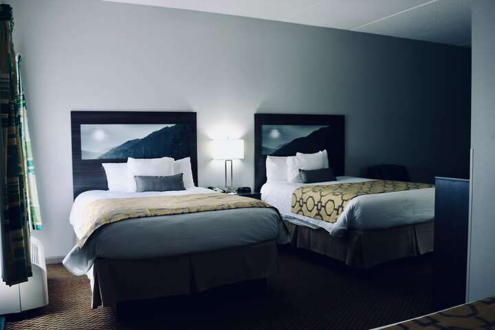 Room 17 of 32