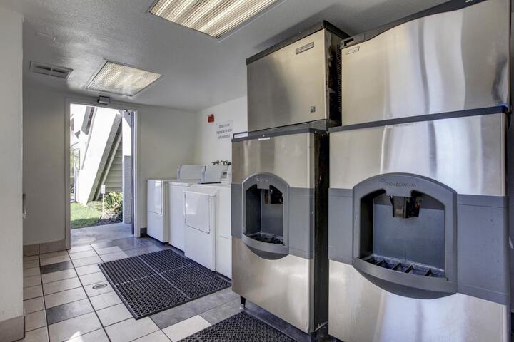 Motel 6 Bellflower CA - Los Angeles