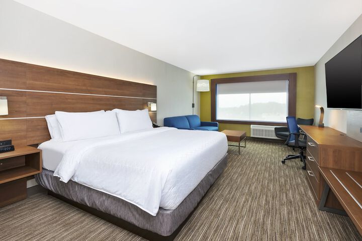 Holiday Inn Express & Suites Painesville - Concord by IHG