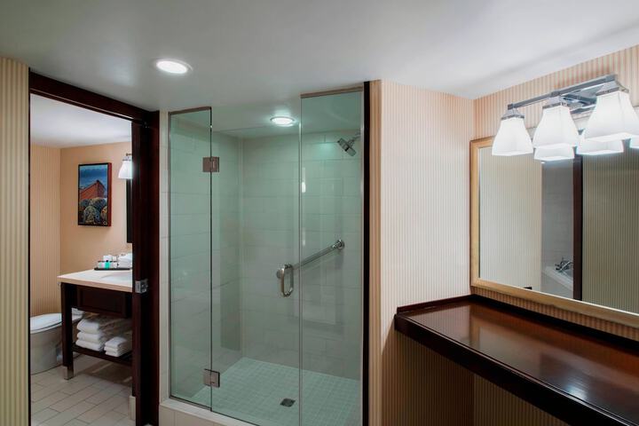 Room 10 of 75