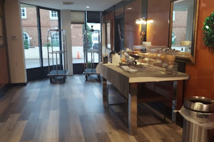 Stamford Suites