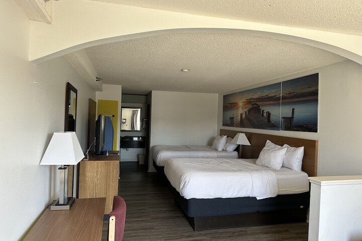 Room 17 of 20