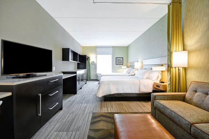 Room 9 of 40