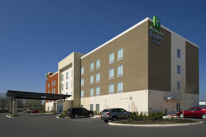Holiday Inn Express & Suites New Braunfels by IHG