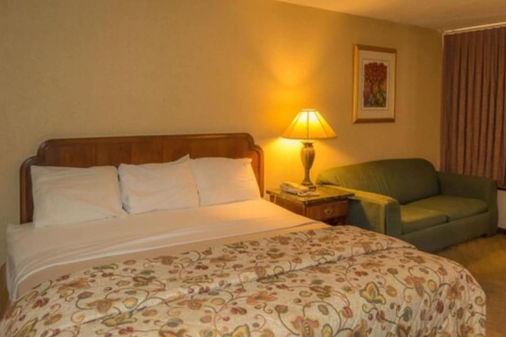 Room 16 of 27