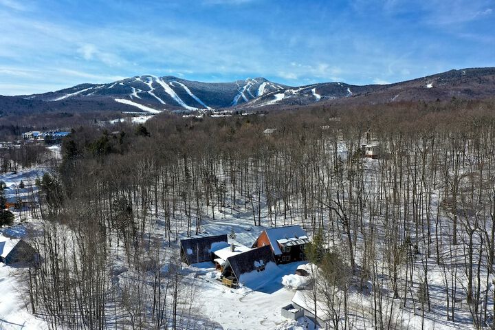 The Birch Ridge: Family Room #11 - Queen / bunkbed Suite in Killington Vermont 1 Bedroom Home