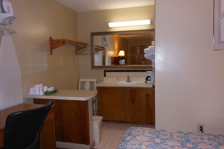 Room 19 of 24