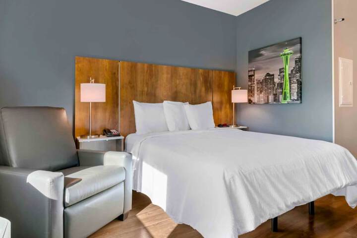 Room 32 of 71