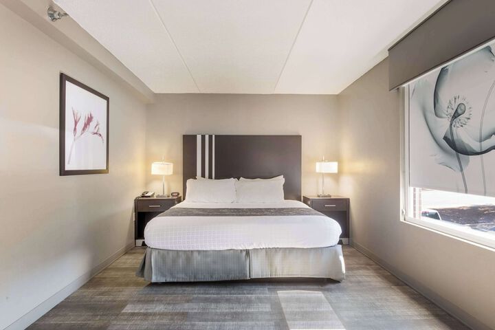 Room 21 of 54