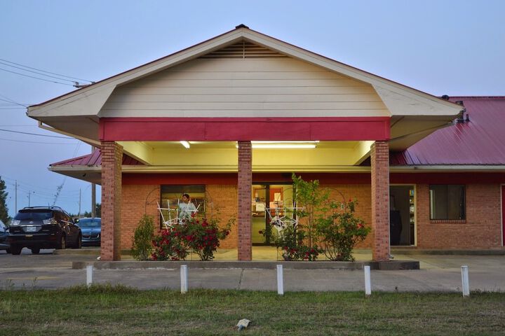 Economy Inn