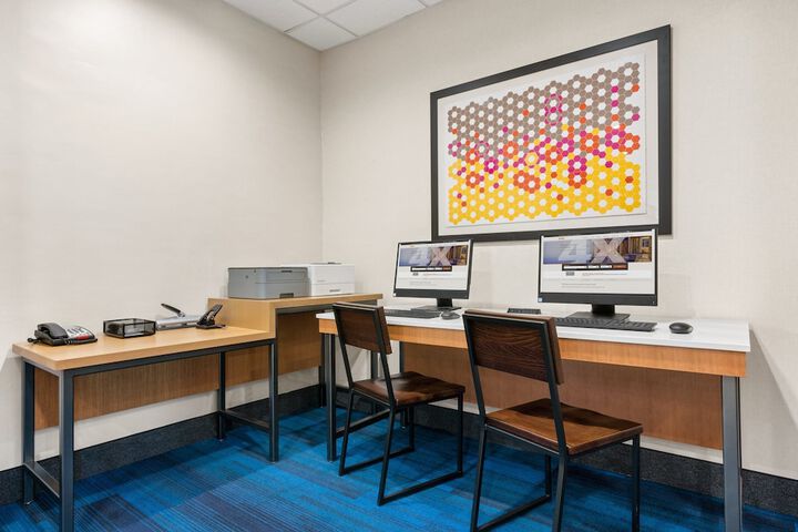 Holiday Inn Express & Suites Klamath Falls Central by IHG