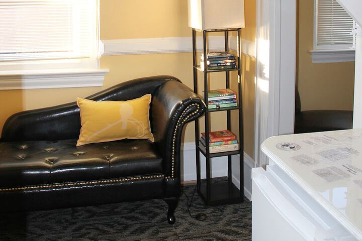 Room 161 of 223