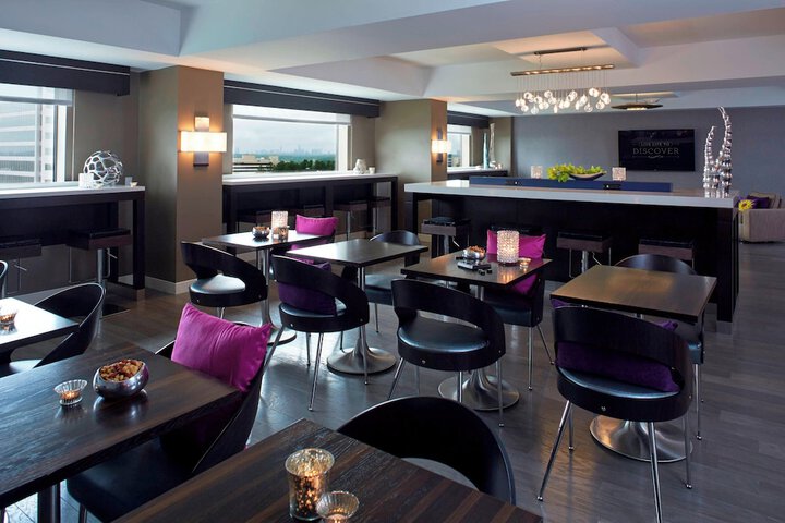 Lounge 66 of 76