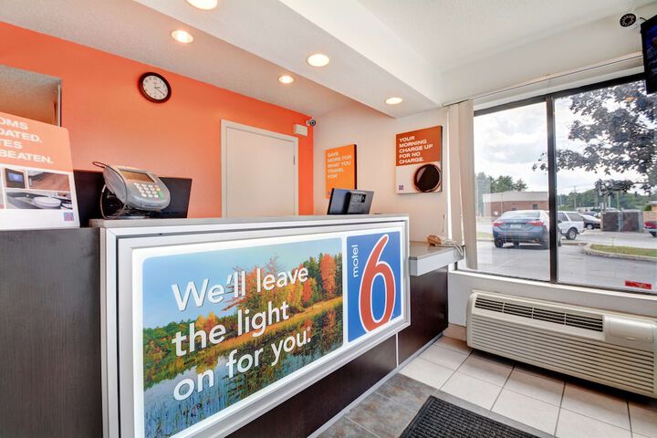 Motel 6 Southington CT - Hartford