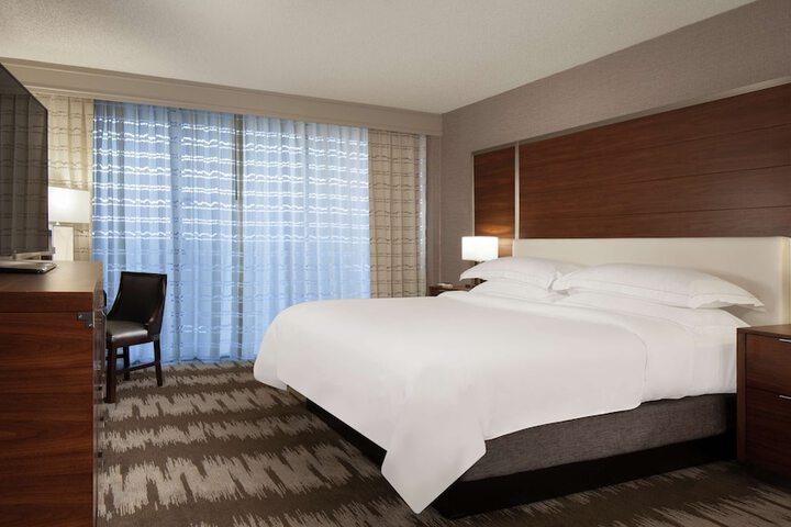 Room 42 of 114