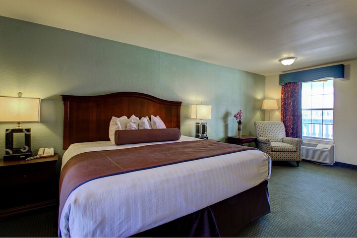 Room 17 of 27