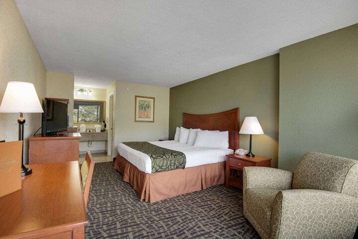 Room 16 of 24