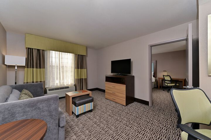Room 15 of 61