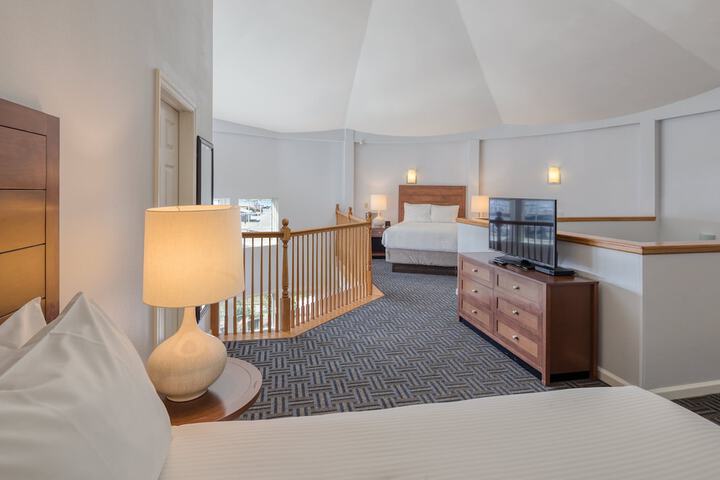 Room 36 of 60