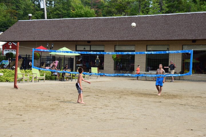 Scottys Lakeside Resort