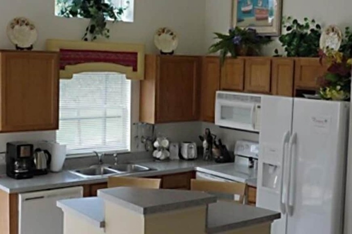 Great Pool Golf View 3 Bedroom Home by RedAwning