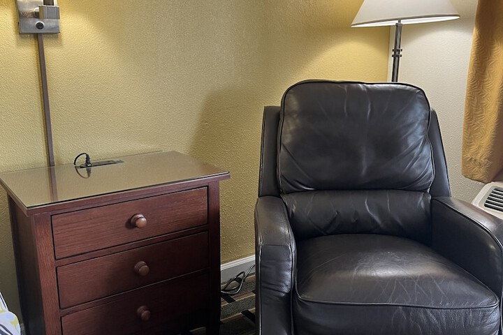Room 34 of 48