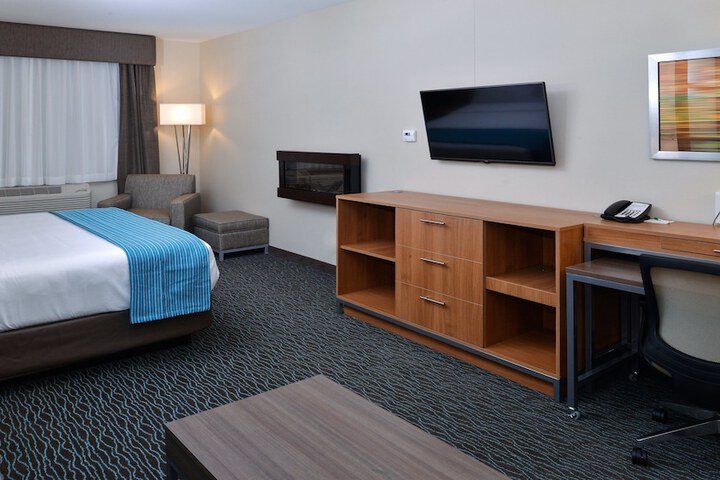 Room 15 of 61
