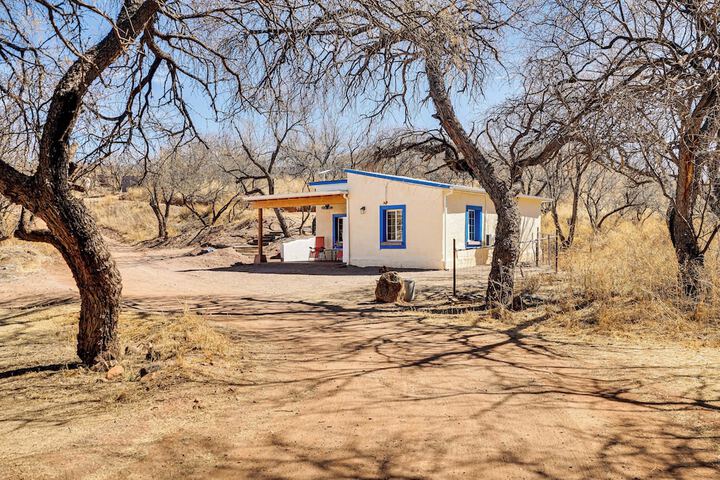 Peaceful & Historic Home in Patagonia!