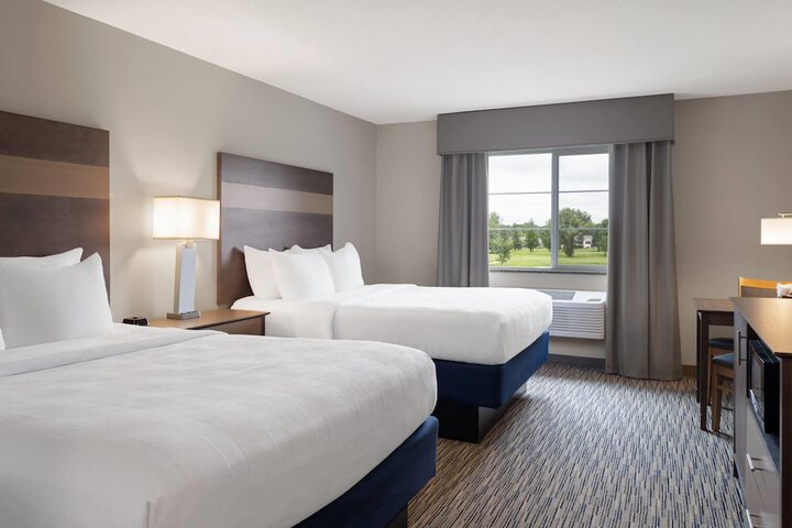 Little Crow Hotel & Conference Trademark by Wyndham
