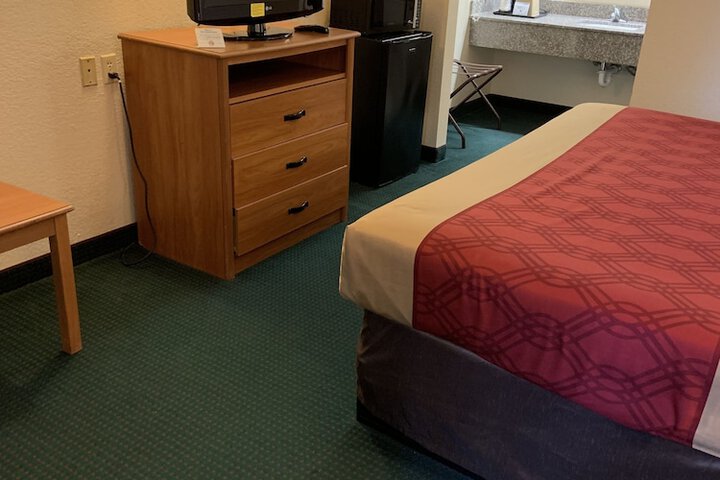 Room 19 of 45