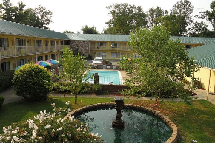Pool 11 of 60