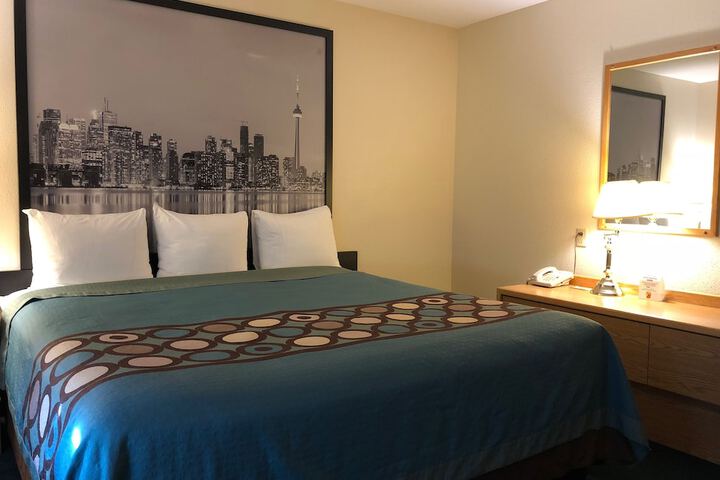 Super 8 by Wyndham Moose Jaw SK