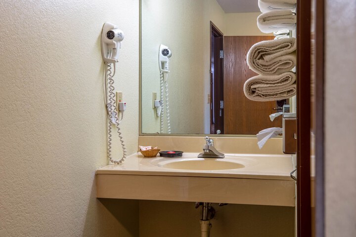 Room 51 of 73