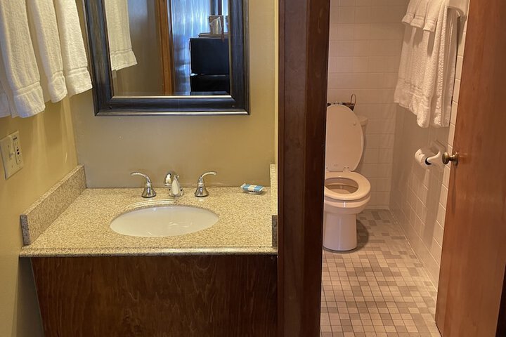 Room 25 of 34
