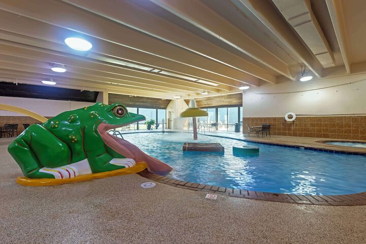 Best Western Plus Midwest Inn
