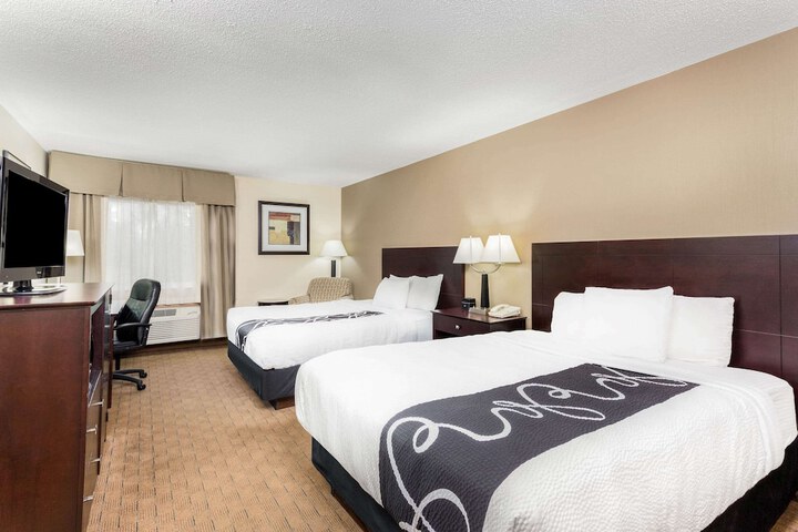 Room 9 of 28